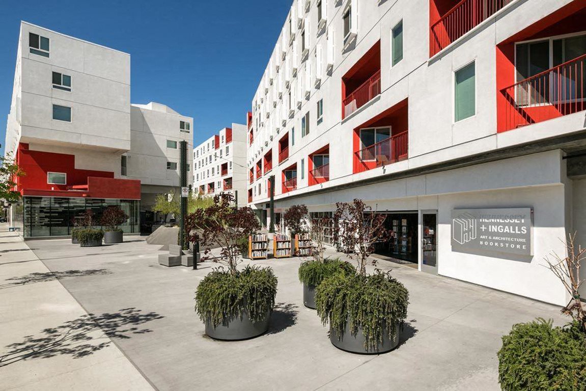 DTLA Apartments One Santa Fe